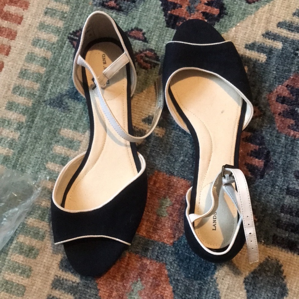 Lands End Brand New Navy flats Size 7.5 Cute